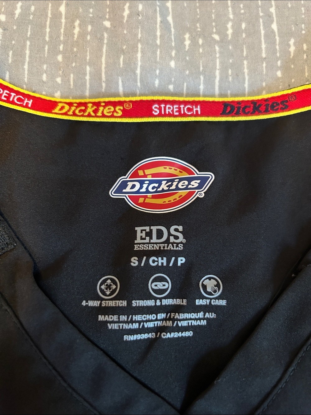 Dickies Black V-Neck Utility Scrub Top - Picture 2 of 3